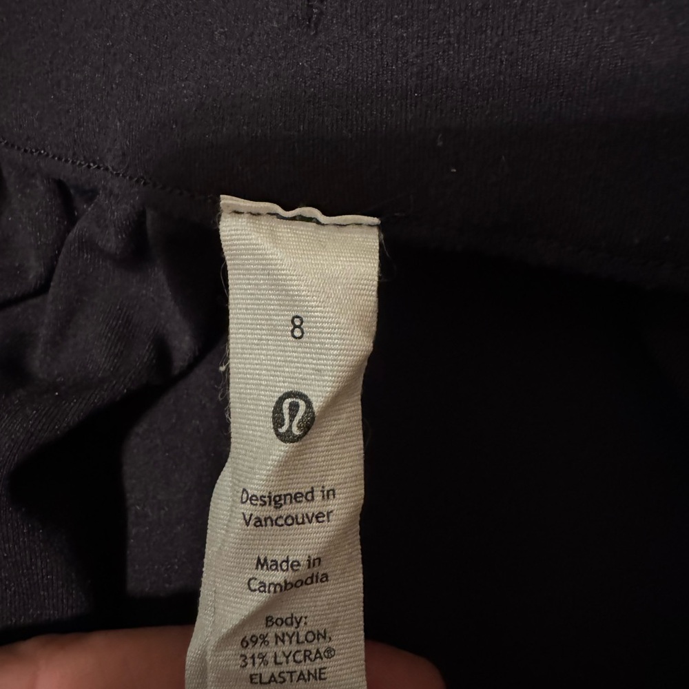 Lululemon Black Stretch Luxtreme Short - Picture 3 of 4